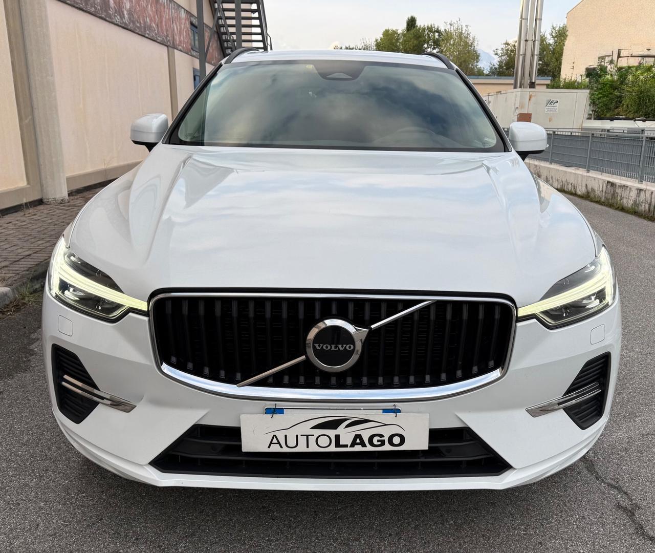 Volvo XC 60 B4 AWD (d) automatico Essential 2022