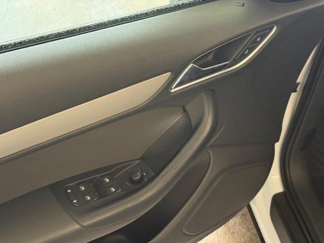 AUDI Q3 2.0 TDI quattro Business Plus