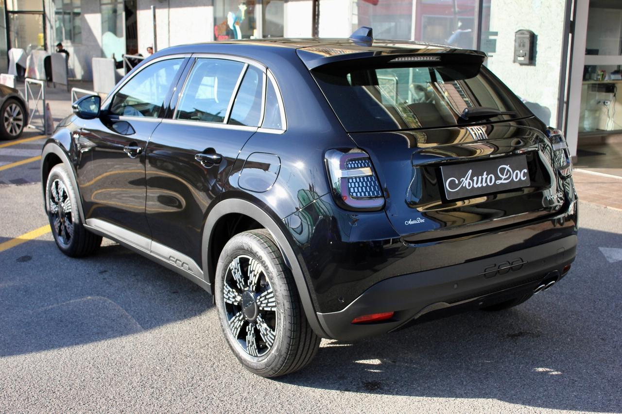 Fiat 600 1.2 HYBRID ICON 145CV PADDLE AL VOLANTE APPLE CAR PLAY