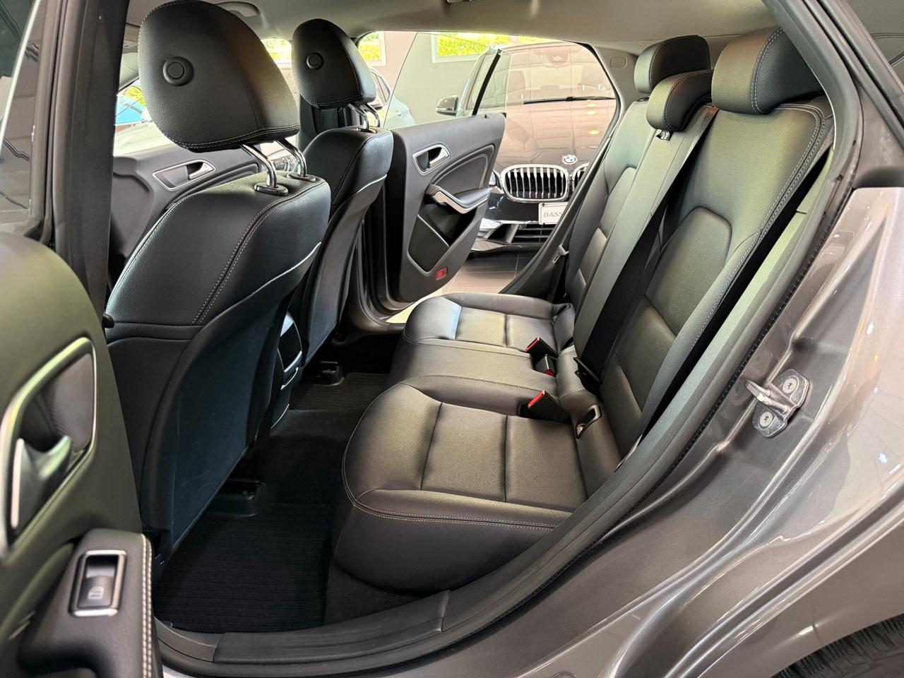 Mercedes-benz CLA 200 d Automatic Business 89.000 KM