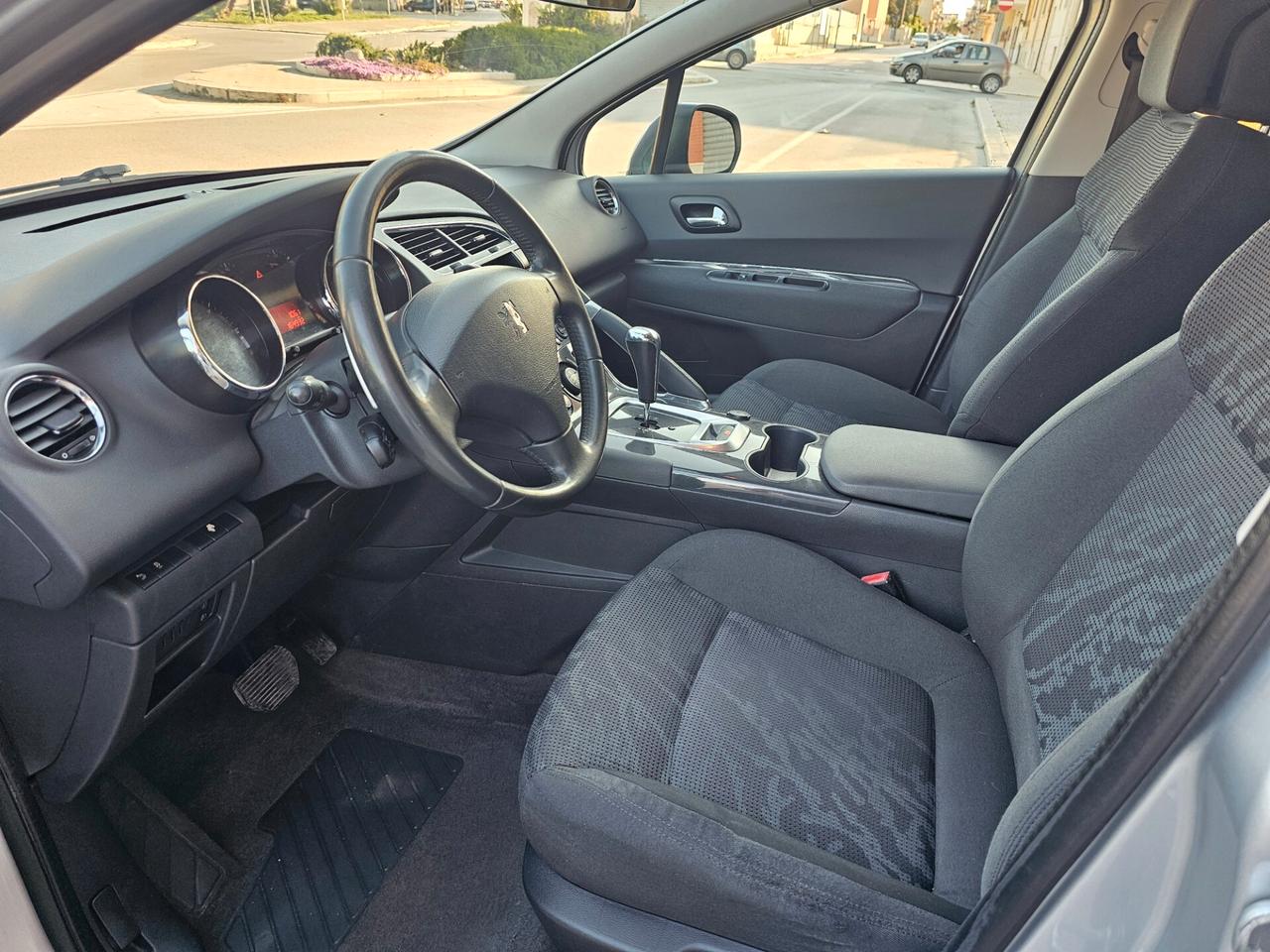 PEUGEOT 3008 1.6 HDI 115CV BUSINESS AUTO