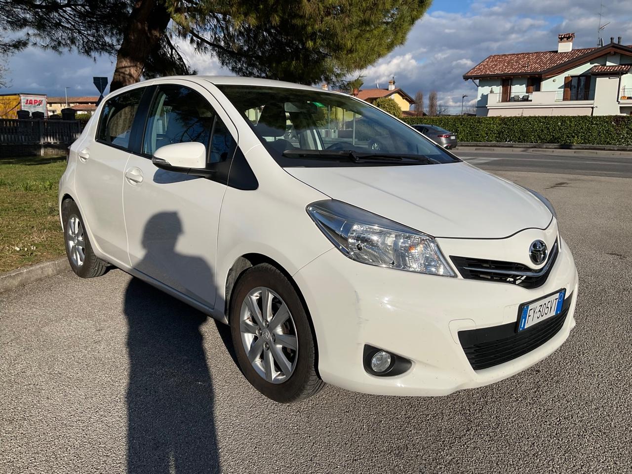 Toyota Yaris 1.0 5 porte Lounge