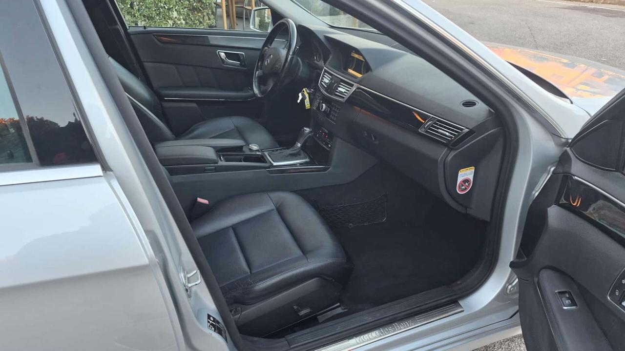 Mercedes-benz E 250 220 CDI BlueEFFICIENCY Avantgarde AMG