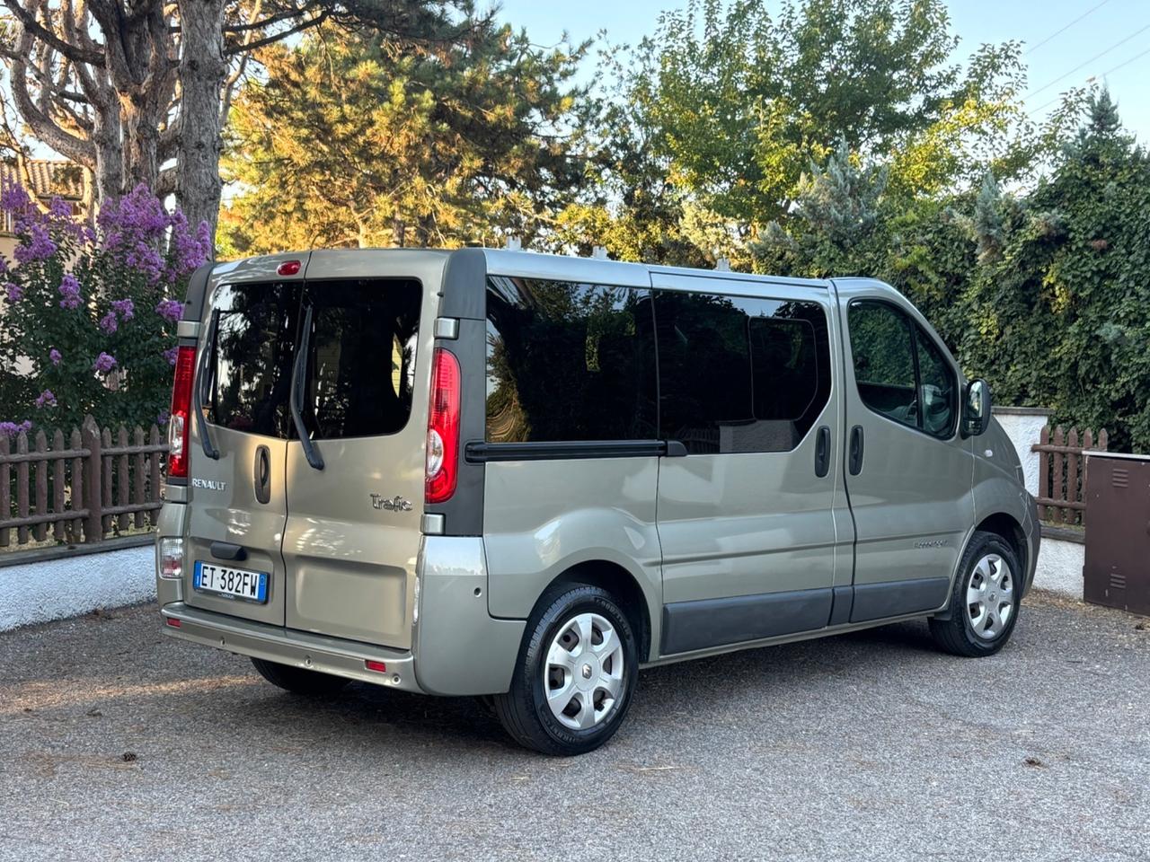 Renault Trafic 2.0CDTI 6posti autocarro