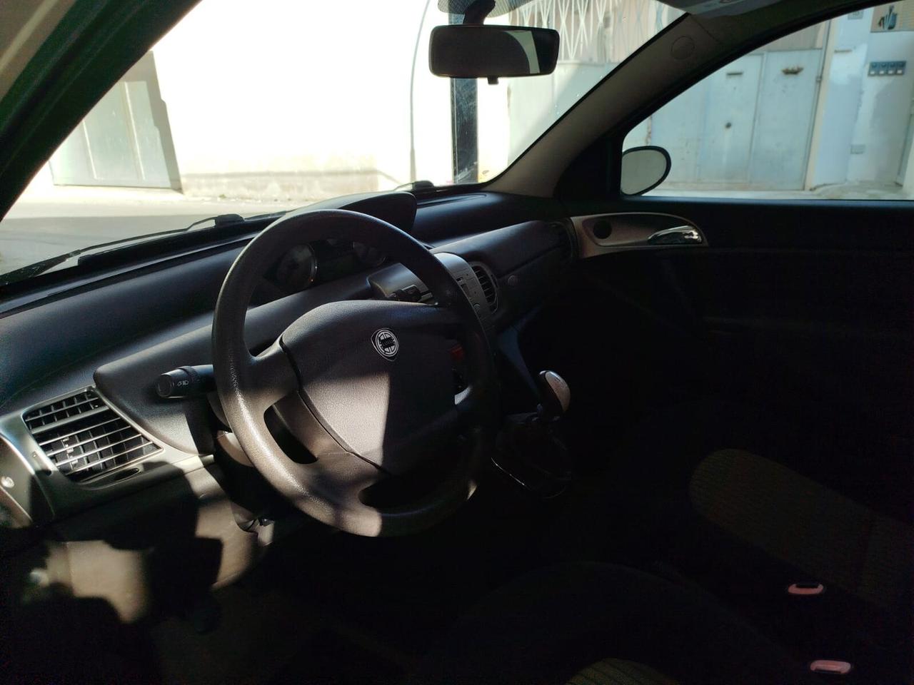 Lancia Ypsilon 1.4 benzina CON GARANZIA