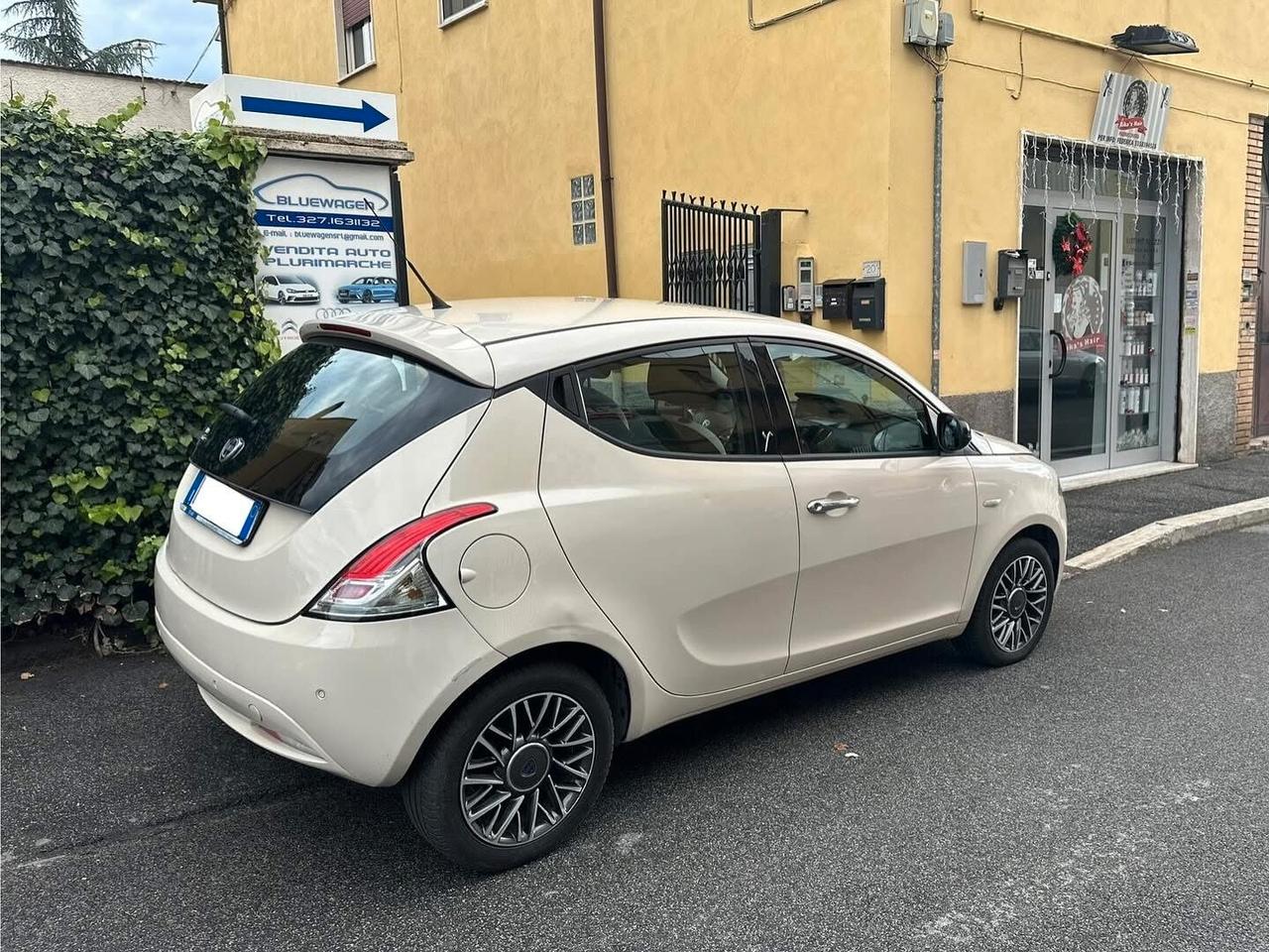 Lancia Ypsilon 1.2 69 CV 5 porte Gold FINANZIABILE
