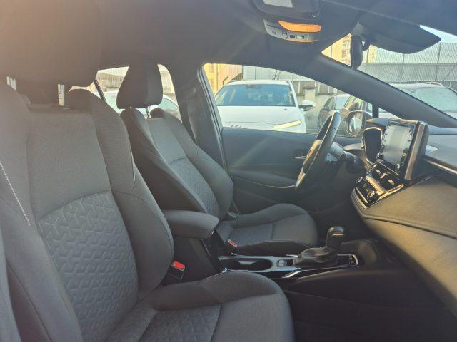 TOYOTA Corolla 2.0 Hybrid Business