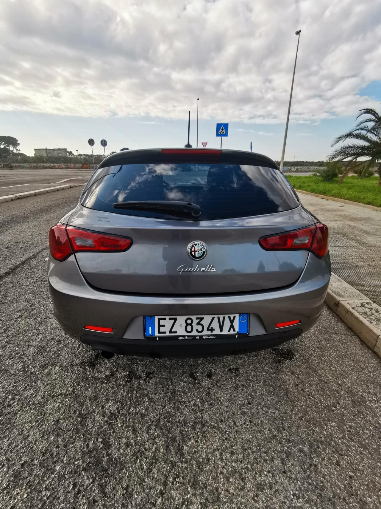 Alfa Romeo Giulietta 1.6 JTDm-2 105 CV Distinctive