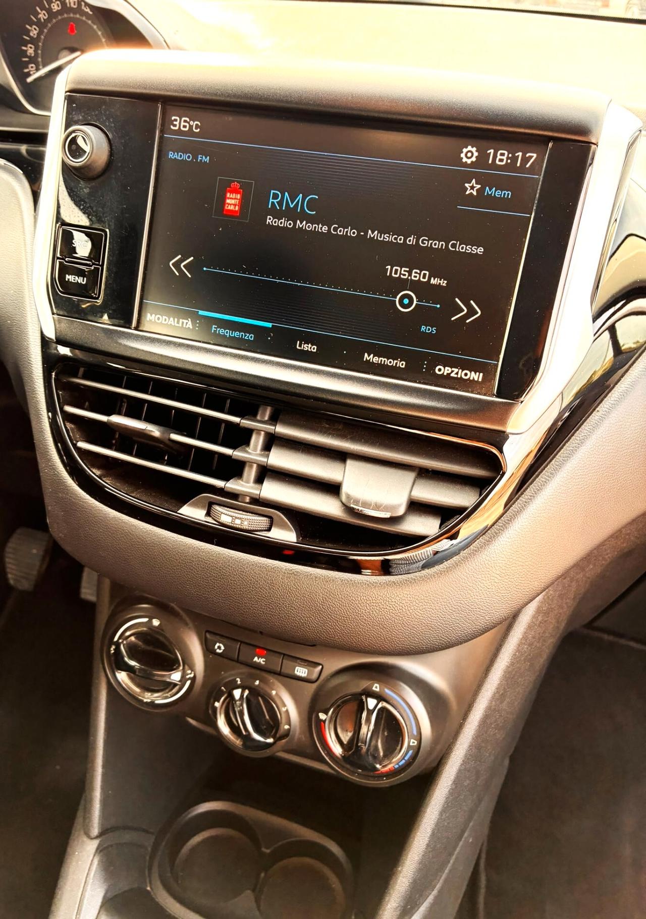 Peugeot 208 Van 2 p.ti (autocarro)