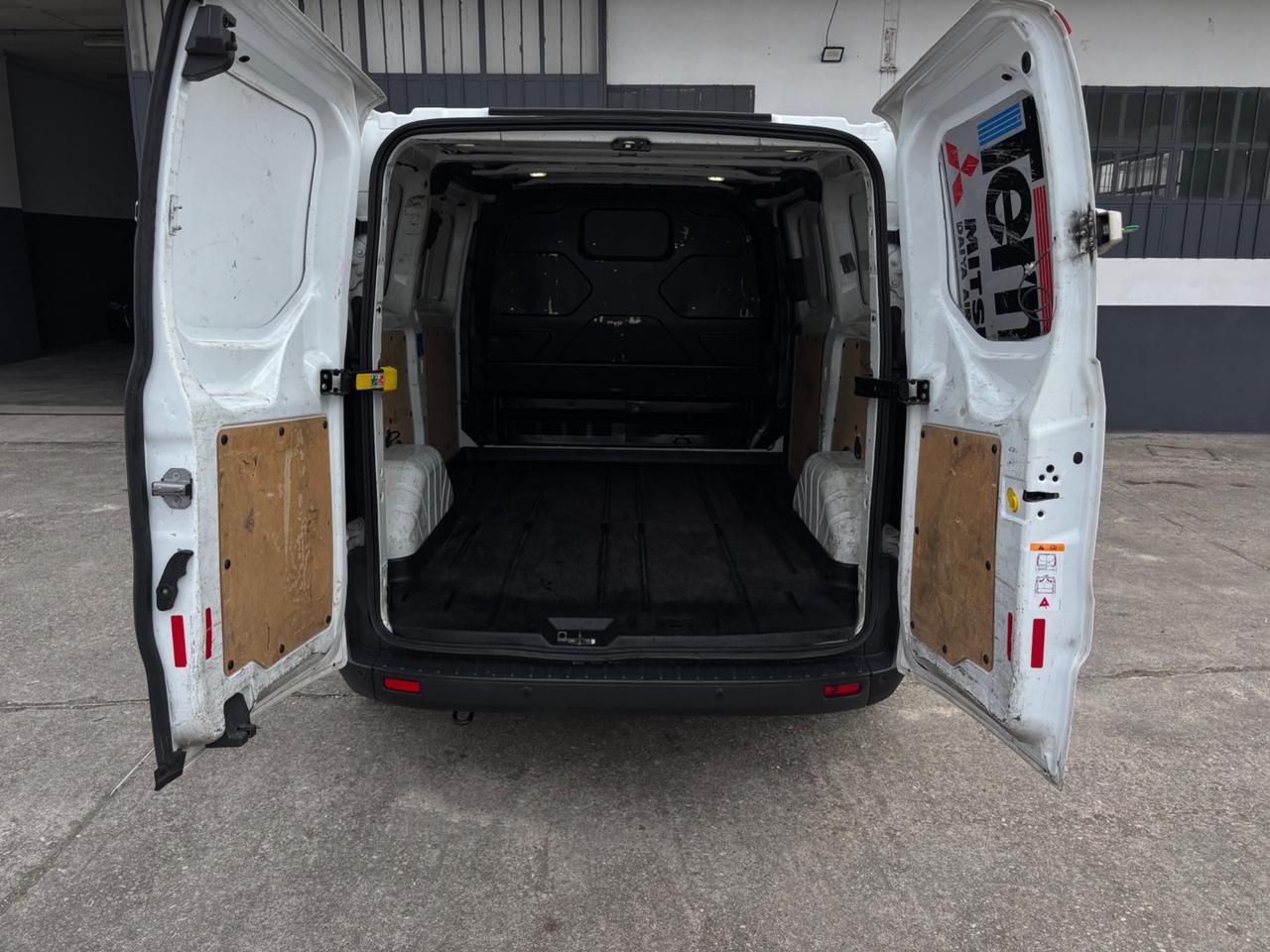 Ford Transit Custom 2.2 TDCI. Garanzia 12 mesi