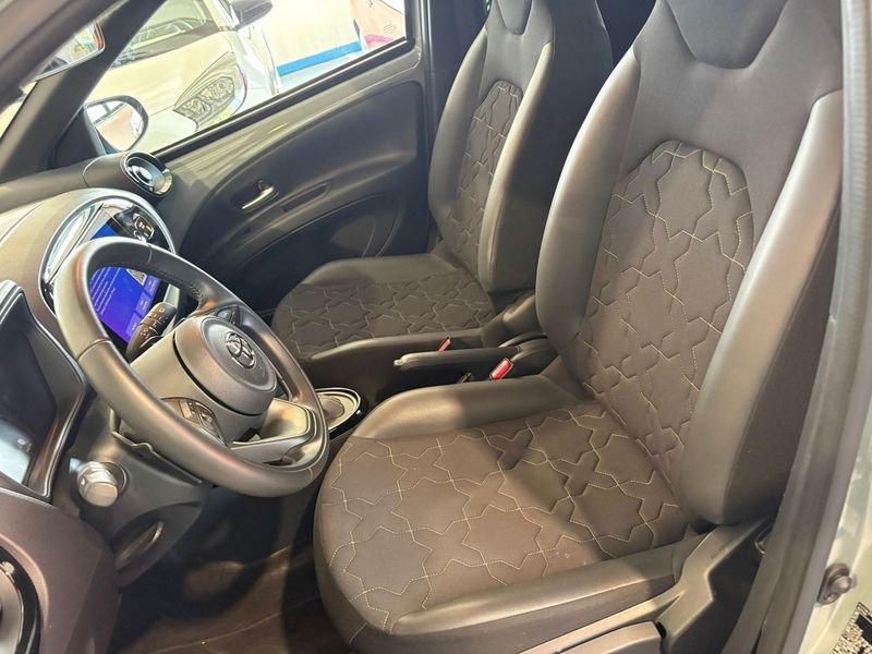 Toyota Aygo X 1.0B (72 CV) Lounge