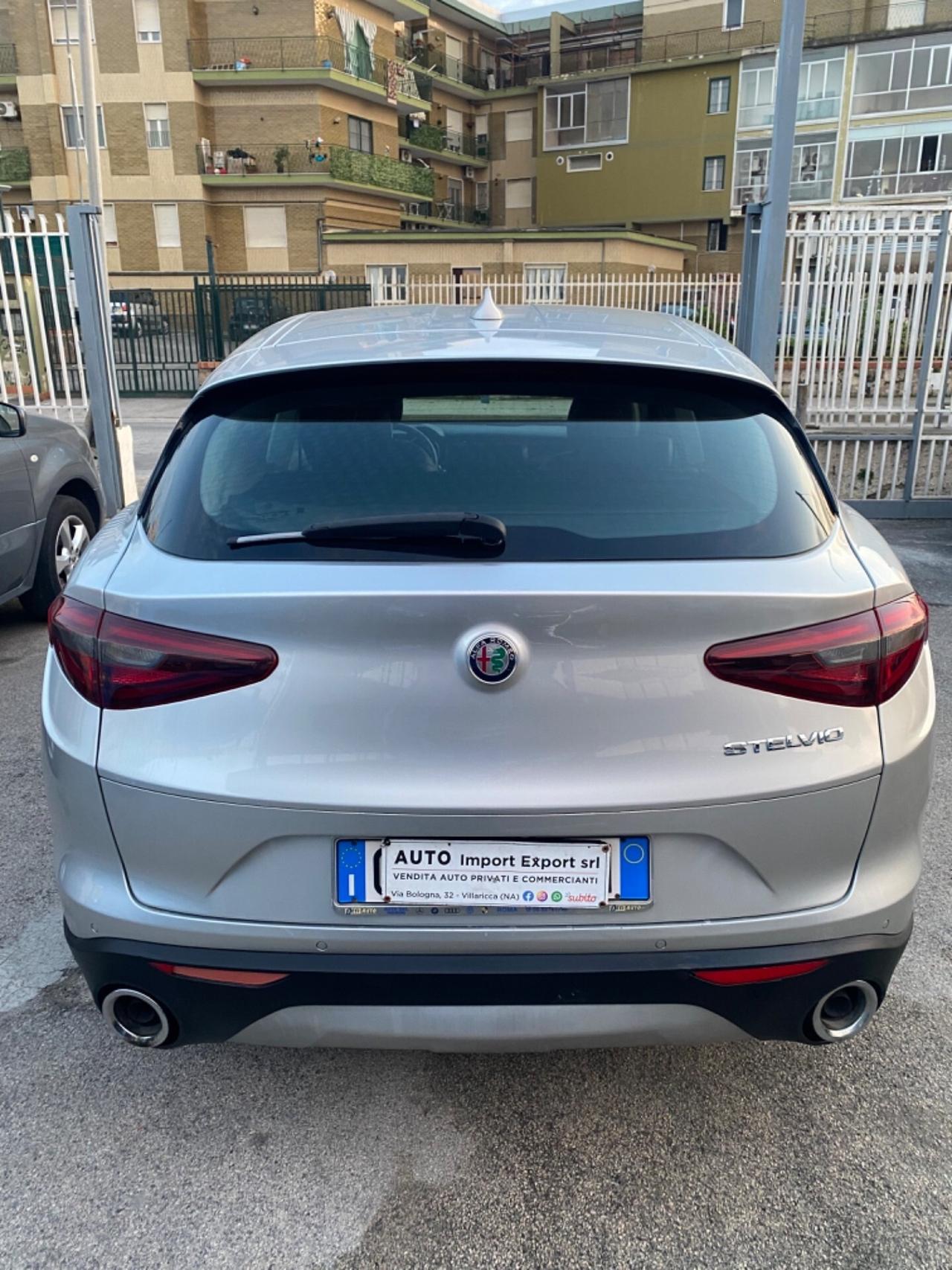 Alfa Romeo Stelvio AT8 Full Pelle Navi Led