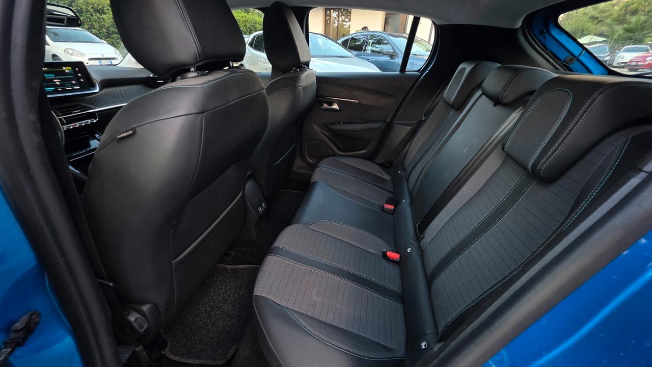 Peugeot 208 motore elettrico 136 CV 5 porte Allure