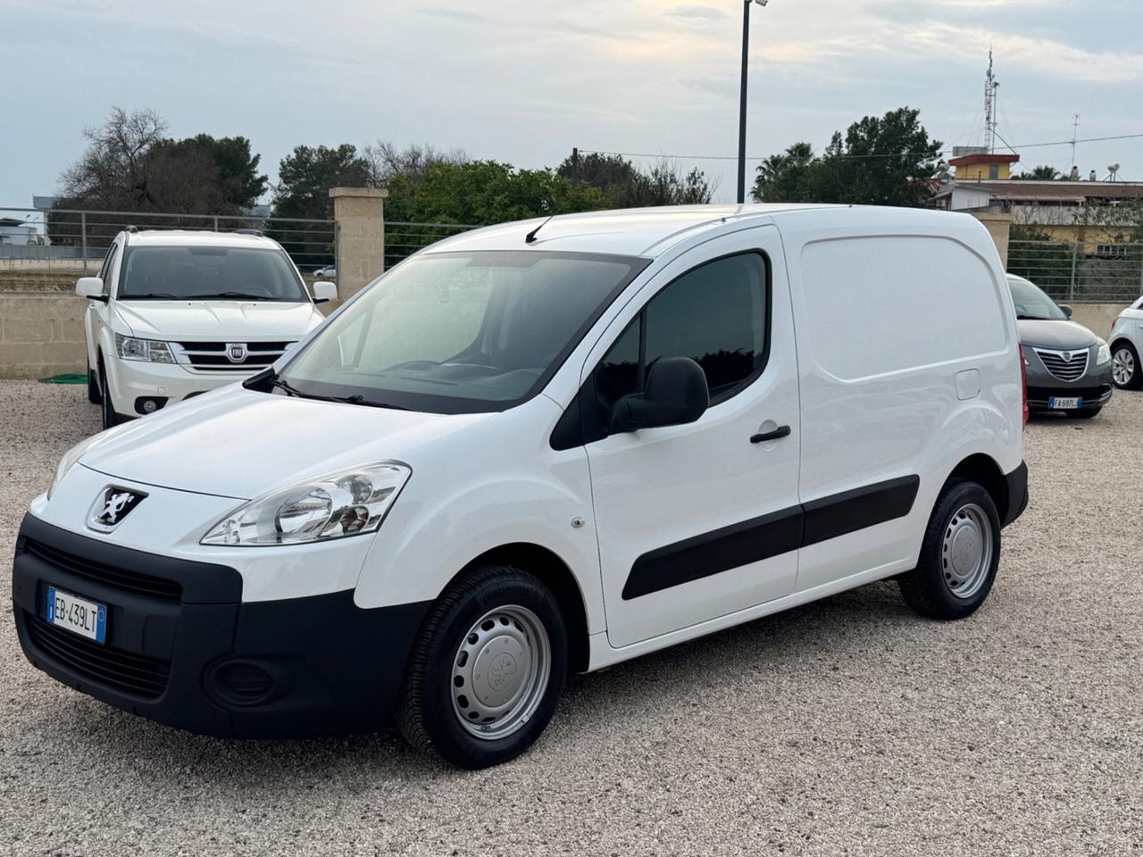 Peugeot Partner 1.6 HDi 90CV L1 3 posti Furgone Affaire