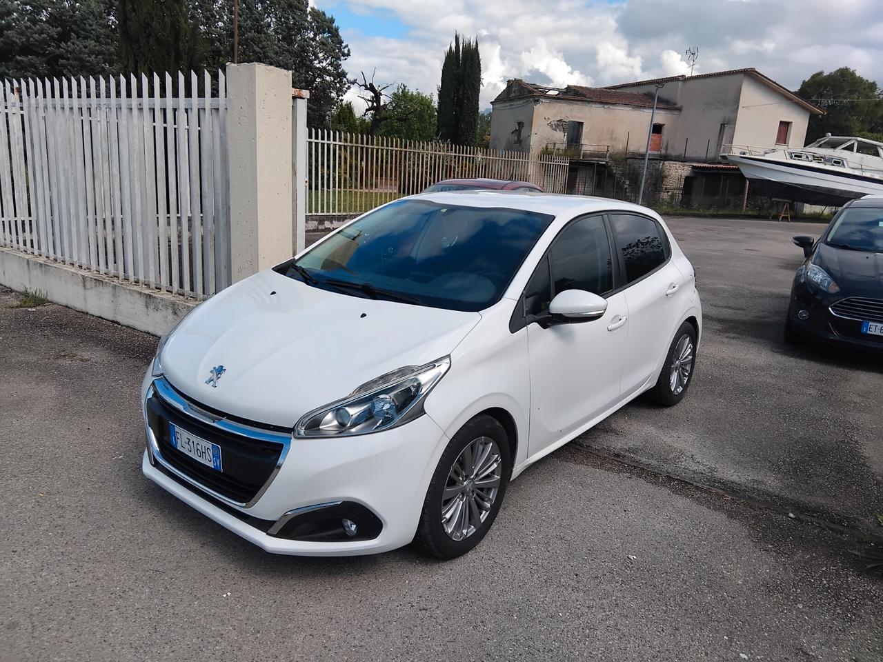 Peugeot 208 Peugeot 208 1.2 allure neo patentati