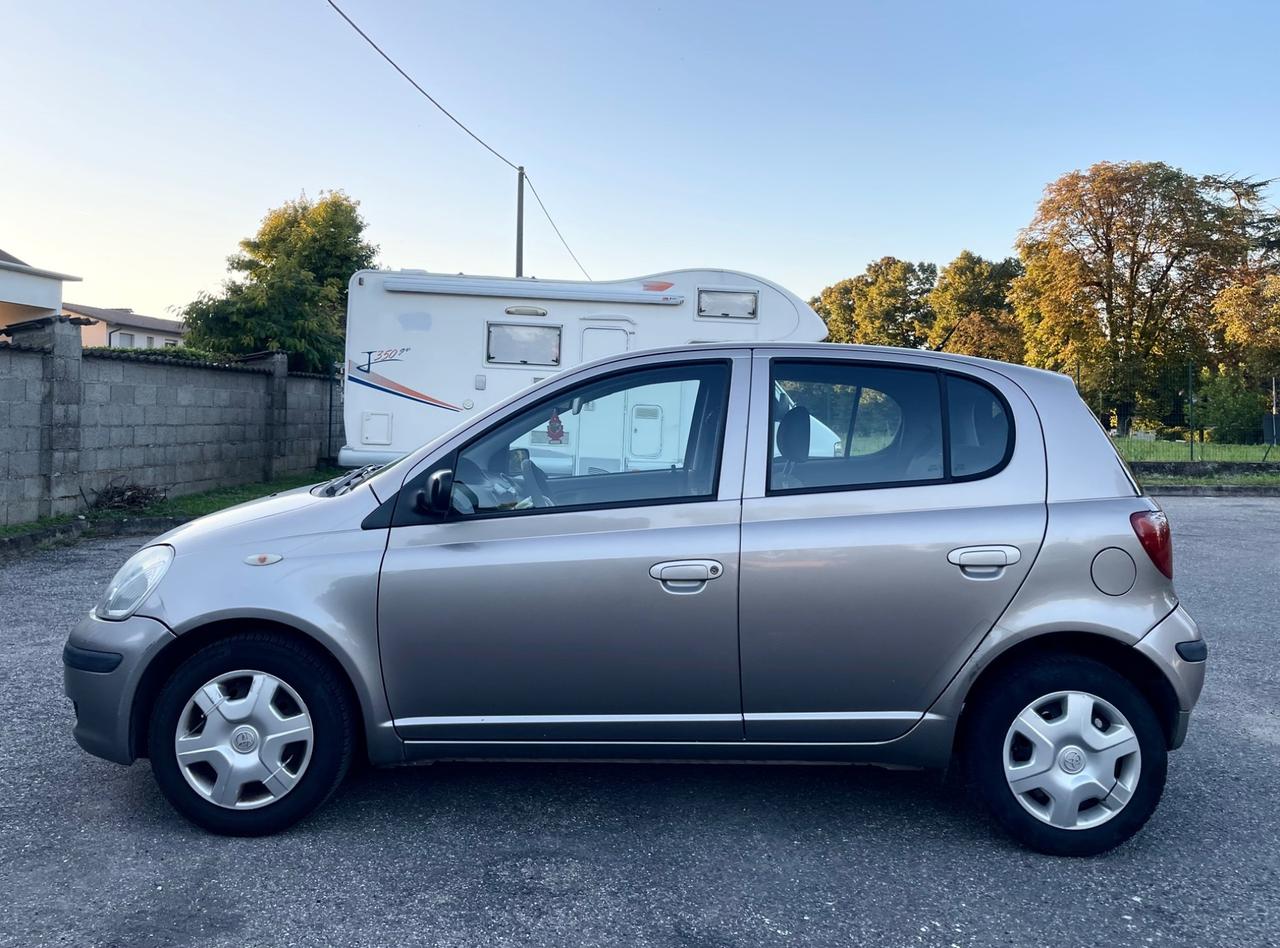 Toyota Yaris 1.0i 16V cat 5 porte Expo