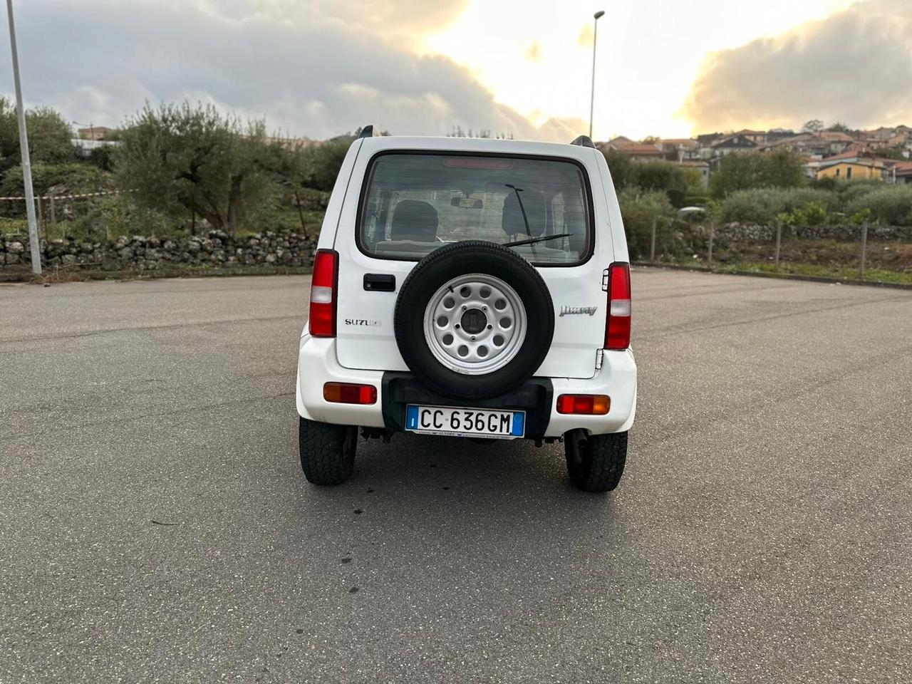 Suzuki Jimny 1.3i 16V 4WD JLX