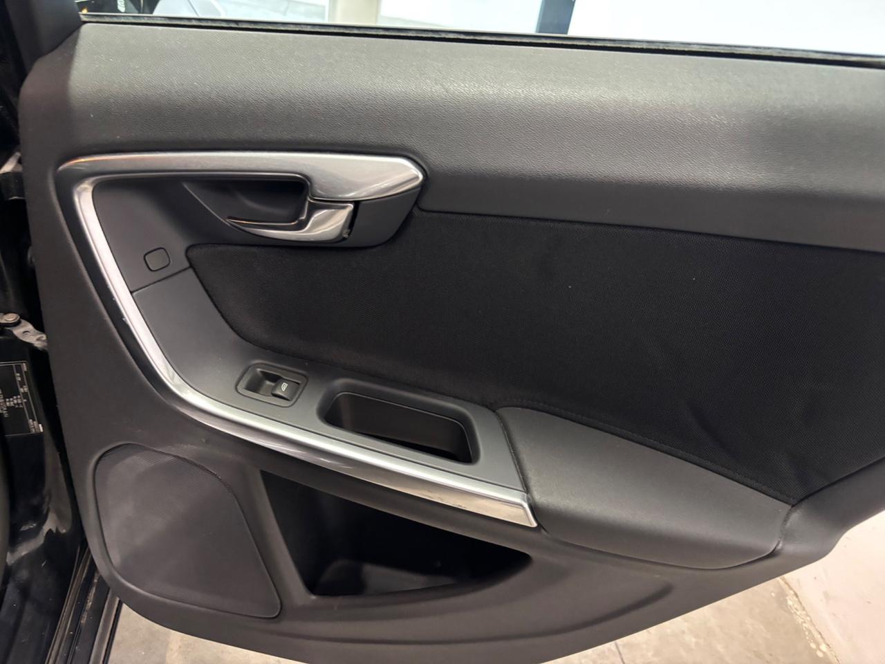 Volvo V60 2.0 D3 5 CILINDRI