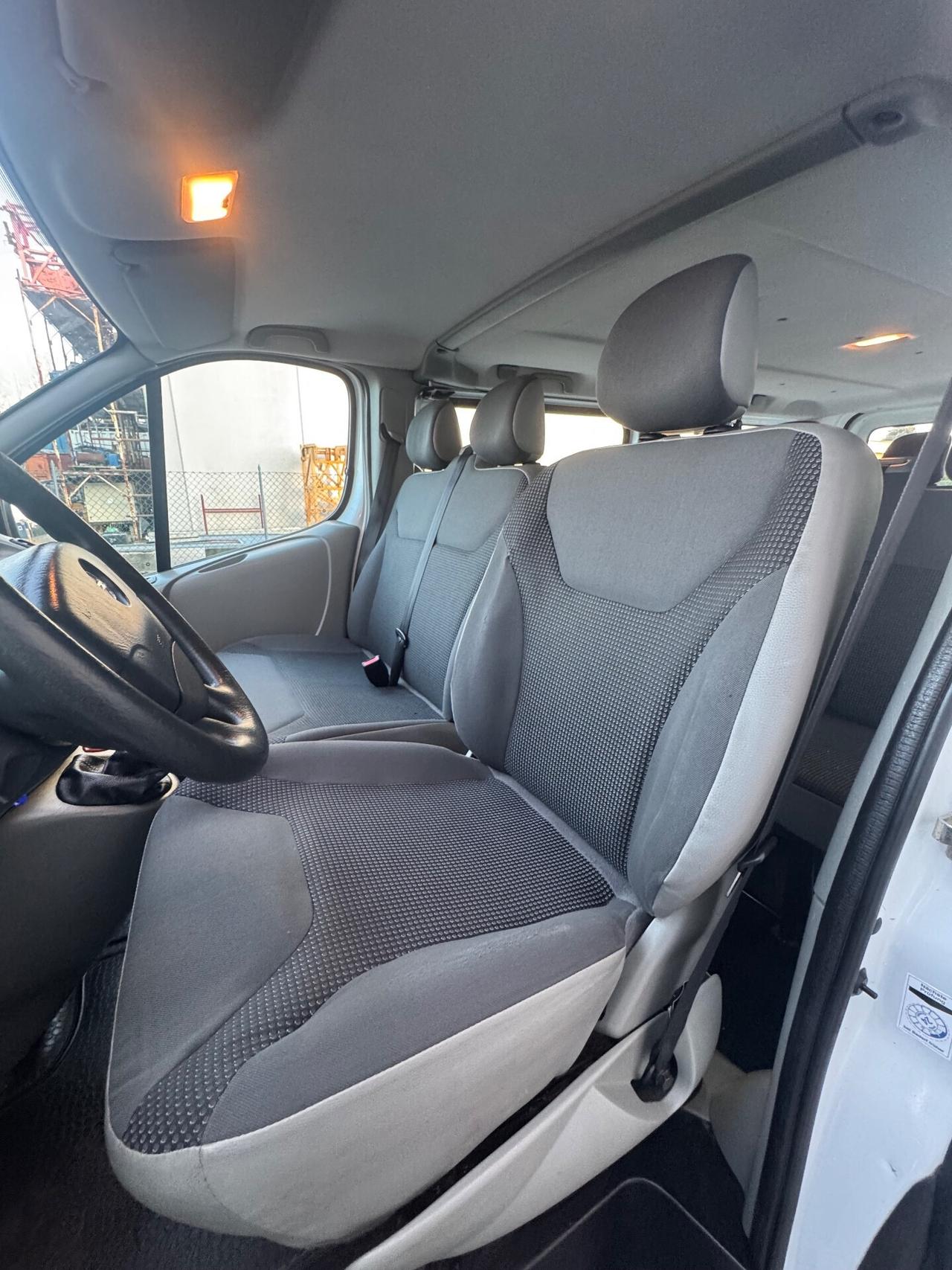 Opel Vivaro 2.0 TDI 9 posti