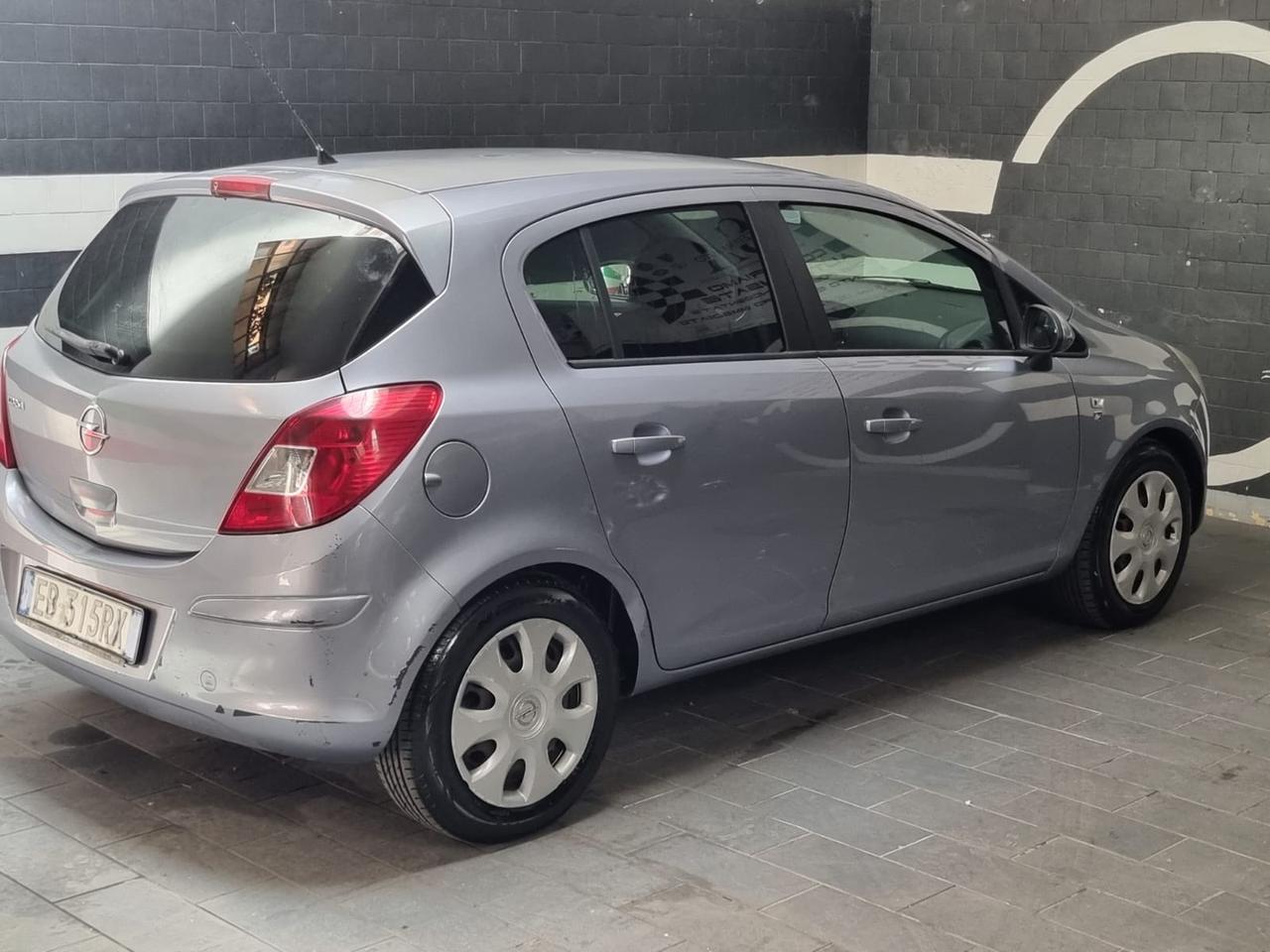 Opel Corsa 1.2 80CV 5 porte GPL-TECH Edition