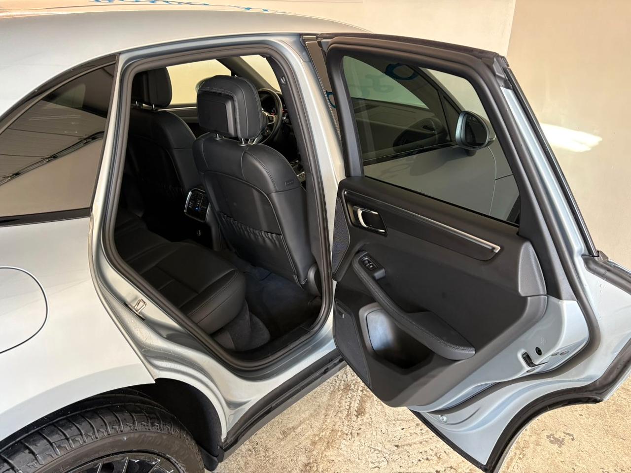 Porsche Macan 2.0 245cv pdk