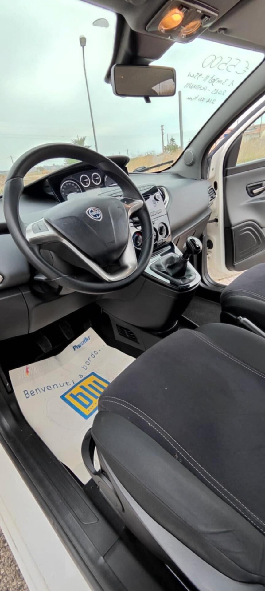 Lancia Ypsilon 1.3 MJT 16V 95 CV 5 porte S&S Platinum