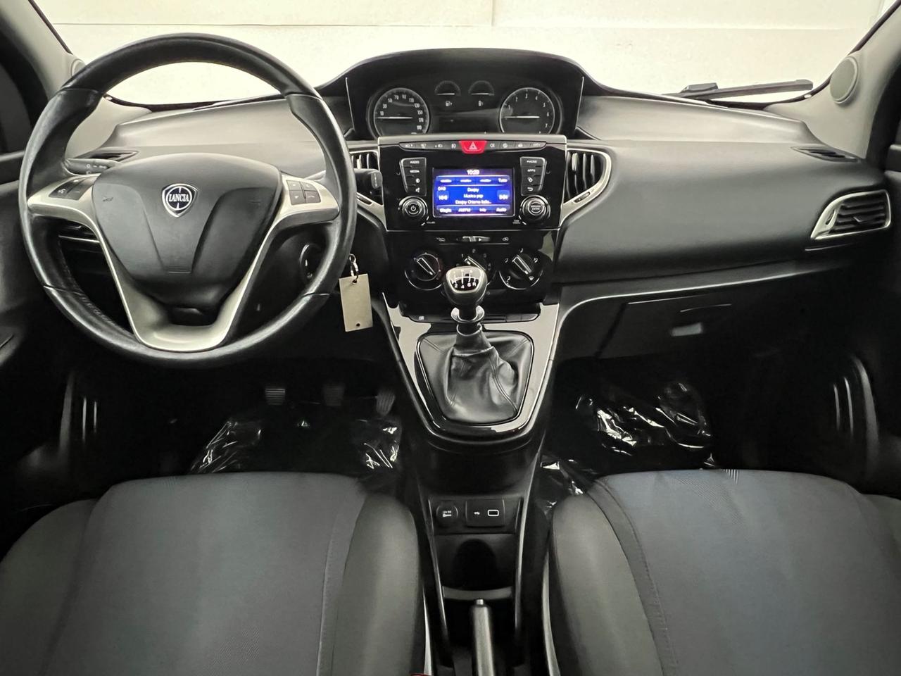 LANCIA Ypsilon III 2015 Ypsilon 1.0 firefly hybrid Gold s&s 70cv