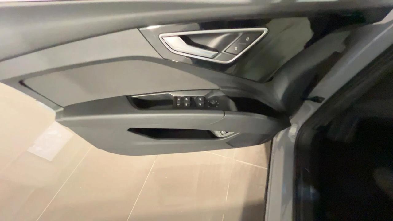 Audi Q4 35 e-tron Business