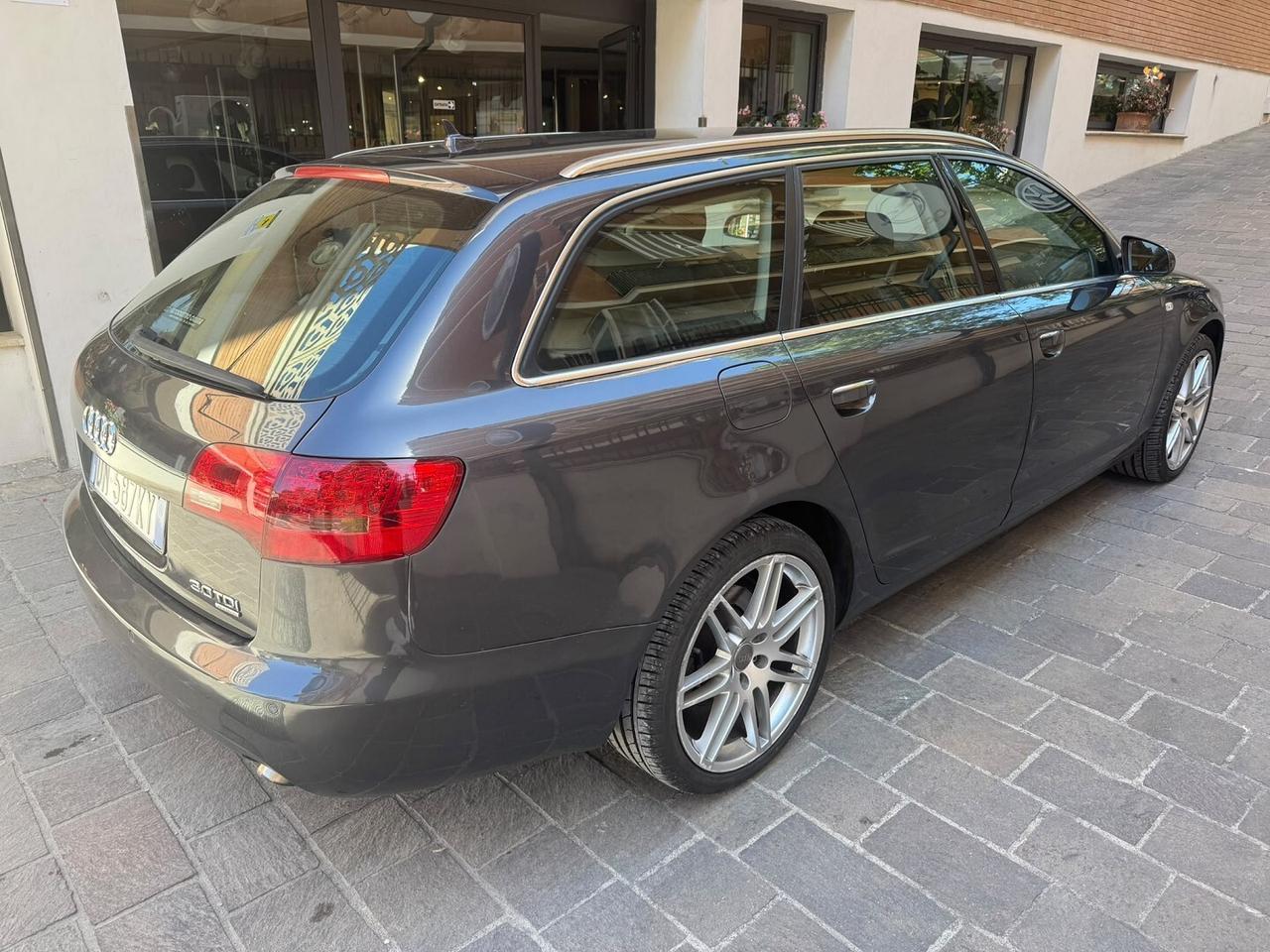 AUDI A6 3.0 V6 TDI quattro tiptronic Advanced