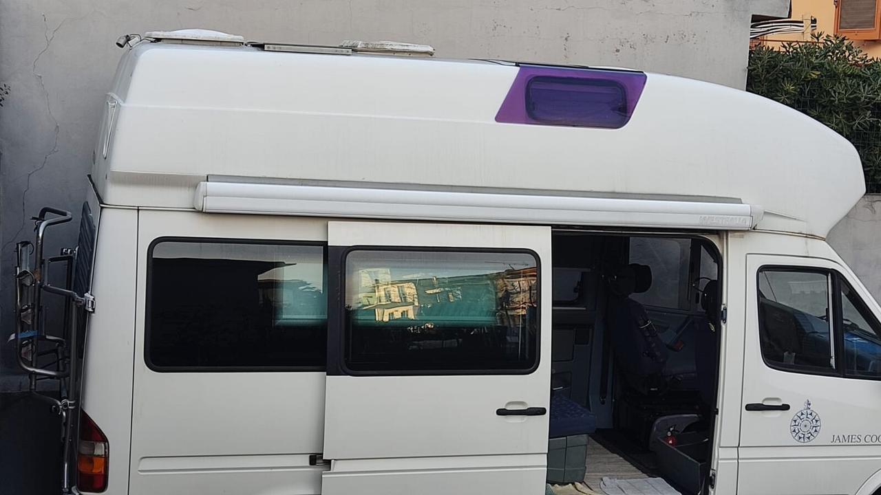 Mercedes-benz MERCEDES SPRINTER 312 JAMES COOK WESTFALIA