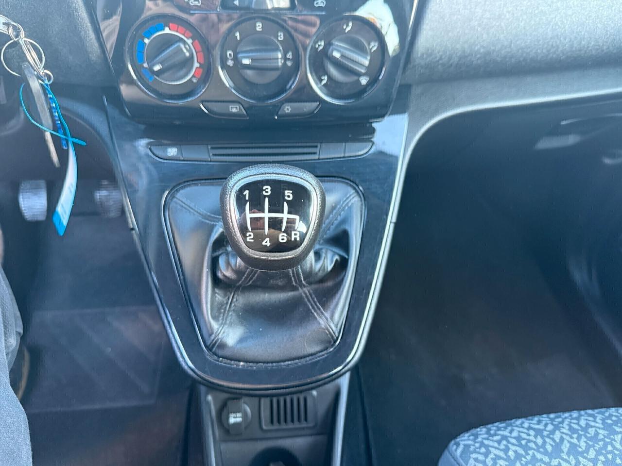 Lancia Ypsilon 1.0 FireFly 5 porte S&S Hybrid Ecochic Silver