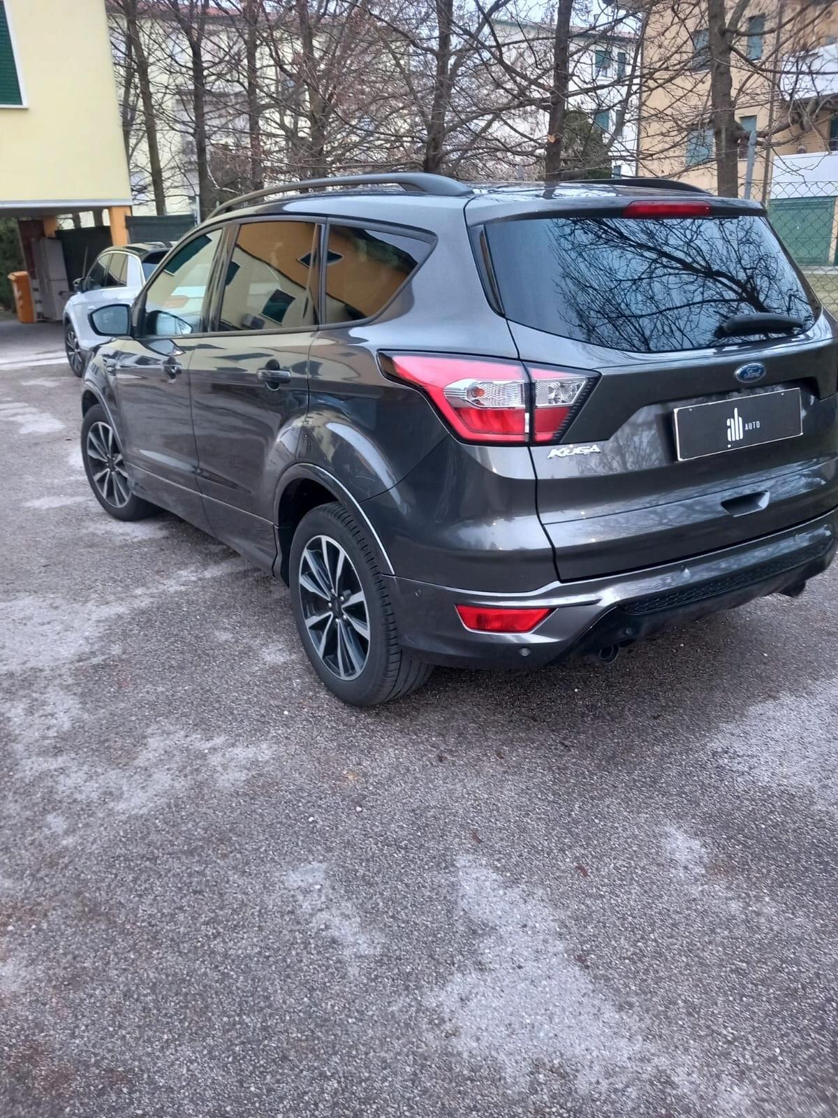 Ford Kuga 2.0 TDCI 120 CV S&S 2WD Powershift ST-Line