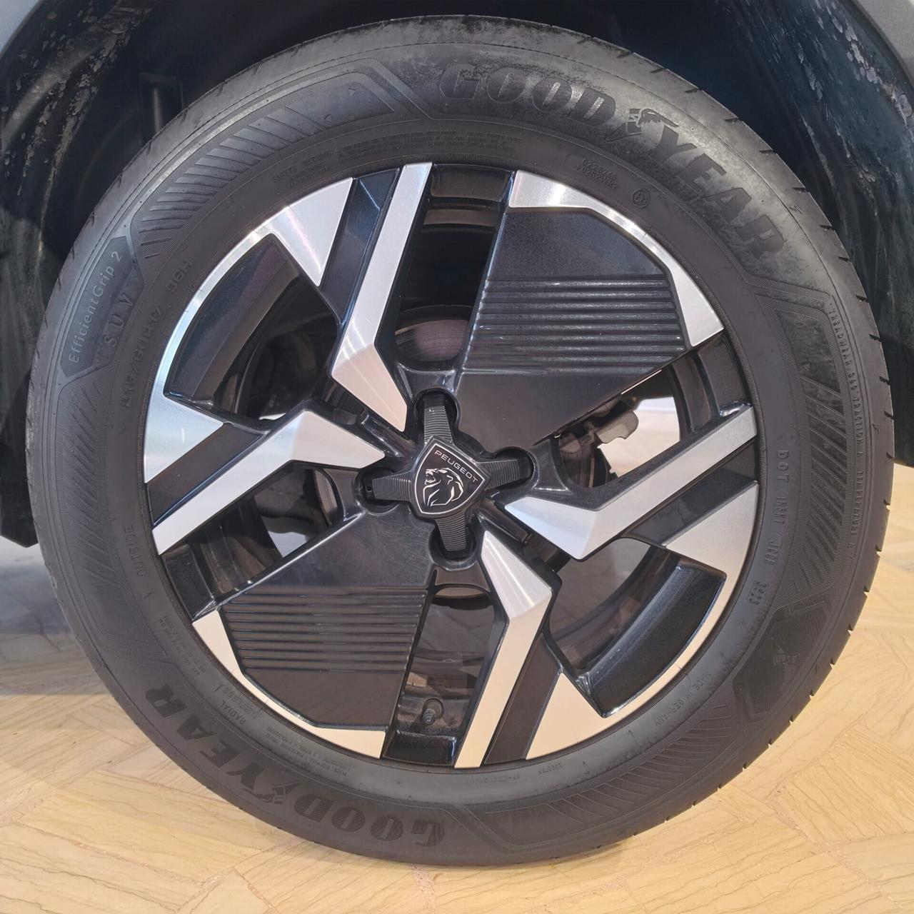 Peugeot 2008 BlueHDi 130 S&S EAT8 Allure