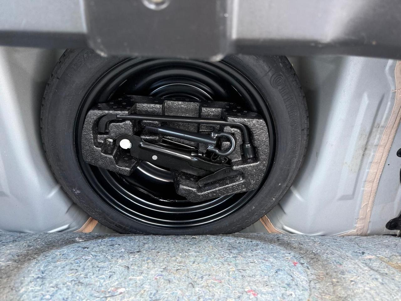 Citroen C1 VTi 68 5 porte Shine Adatta a Neo Patentati