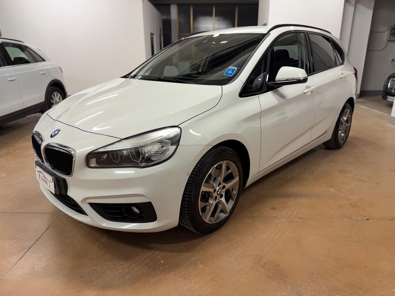 Bmw 220 220i sport tour