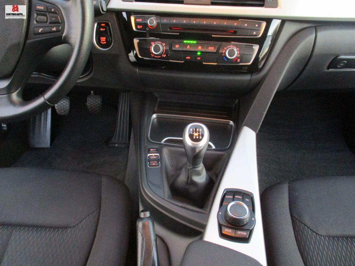 BMW 318d 5P. 2016 KM125000