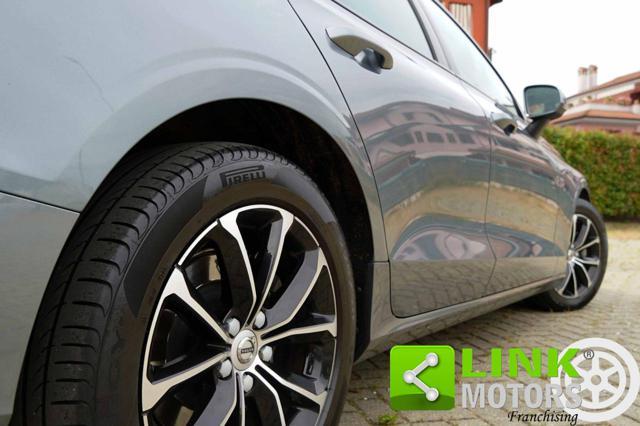 VOLVO V60 2.0 D3 150 CV Geartronic Business 2020 - 78.000KM