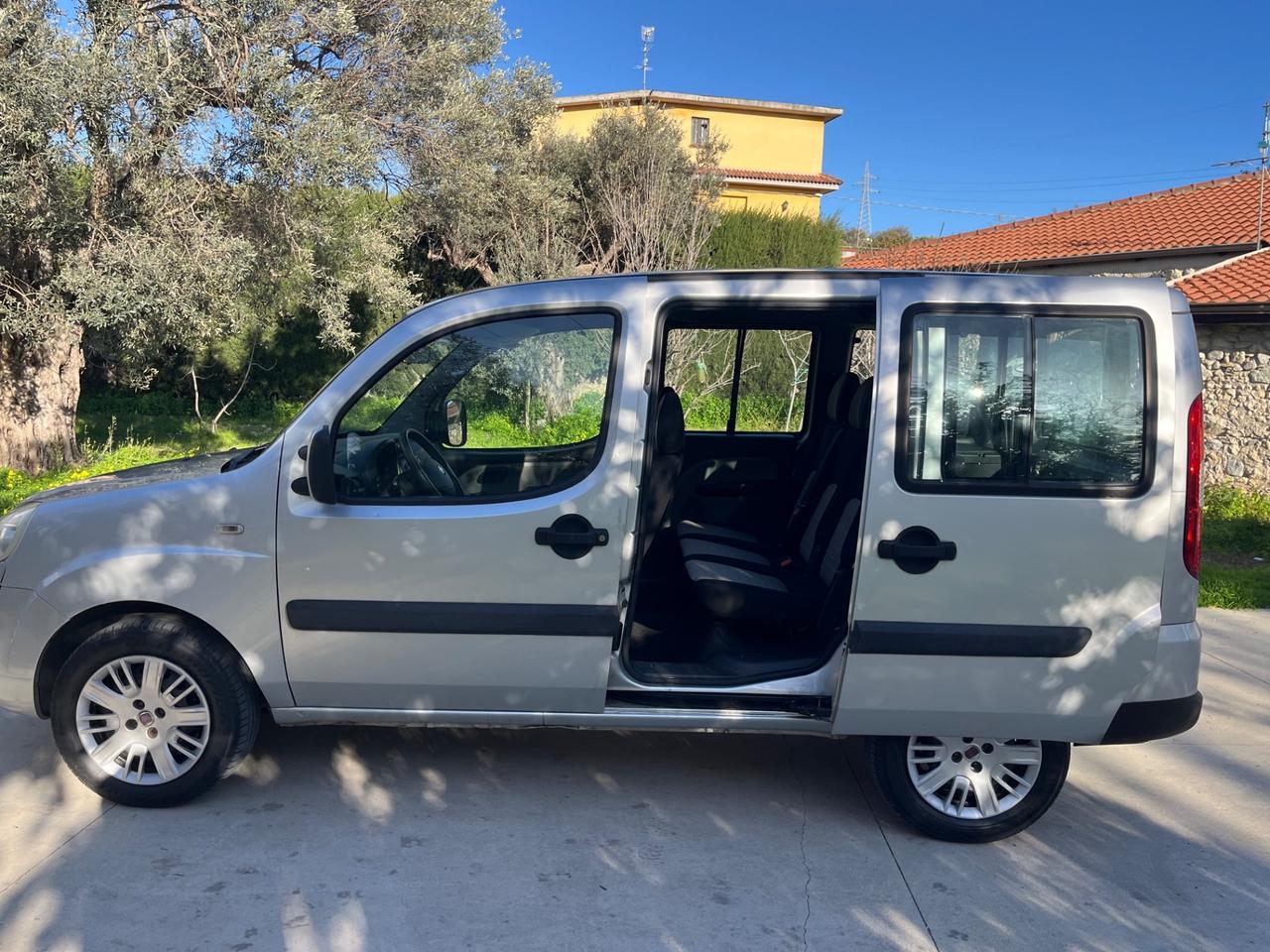 Fiat Doblo 1.3 MTJ 86CV EURO4 POCHI KM PARI AL NUOVO