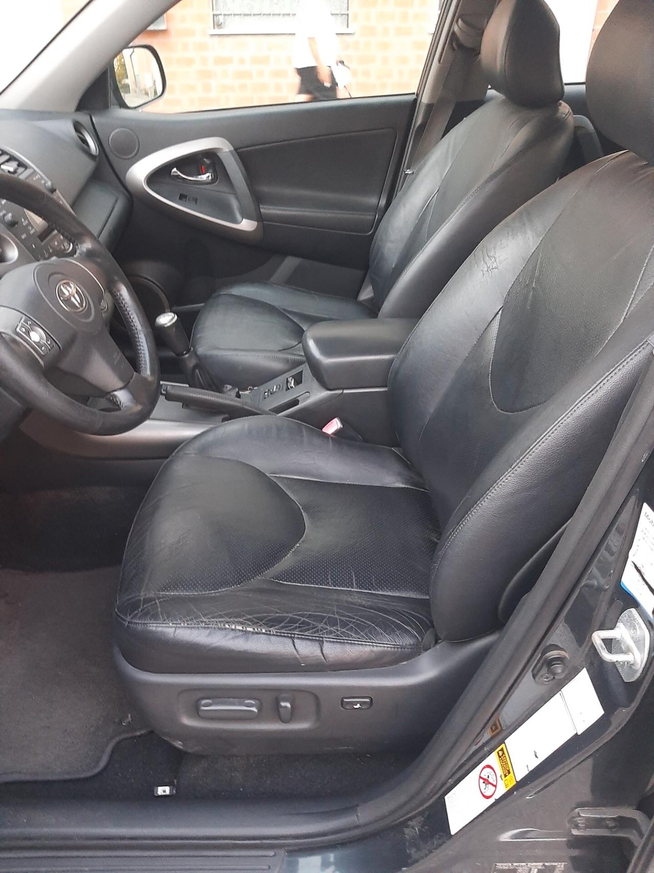Toyota RAV 2.0 4x4 Luxury METANO