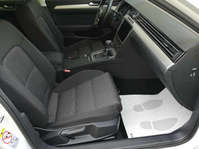 VOLKSWAGEN Passat Variant 2.0 TDI DSG Business BMT