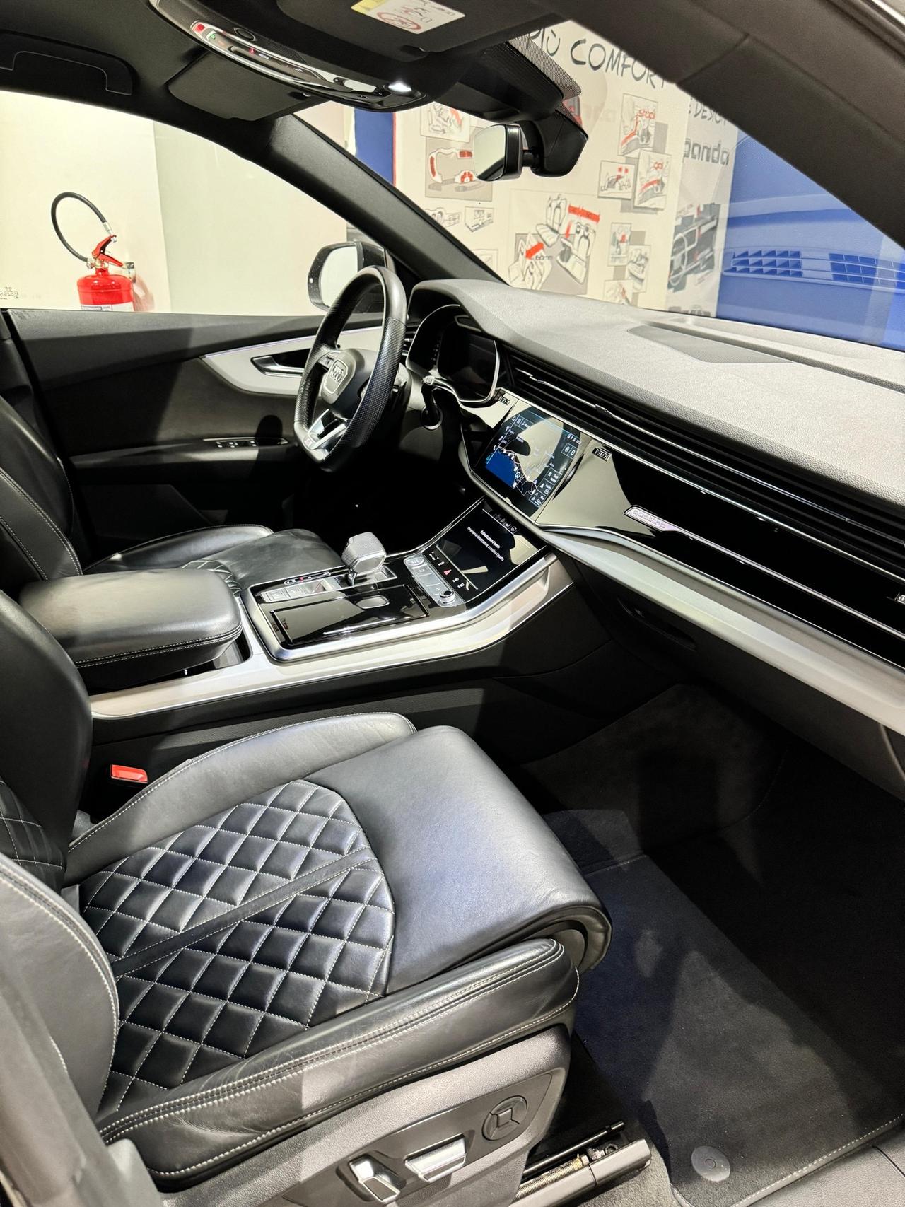 Audi Q8 50 3.0 tdi mhev S Line quattro tiptronic