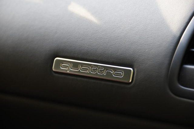 AUDI R8 Spyder 5.2 V10 FSI quattro R tronic