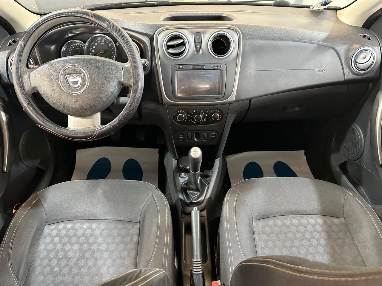 Dacia Sandero 1.2 Laureate Gpl 75cv