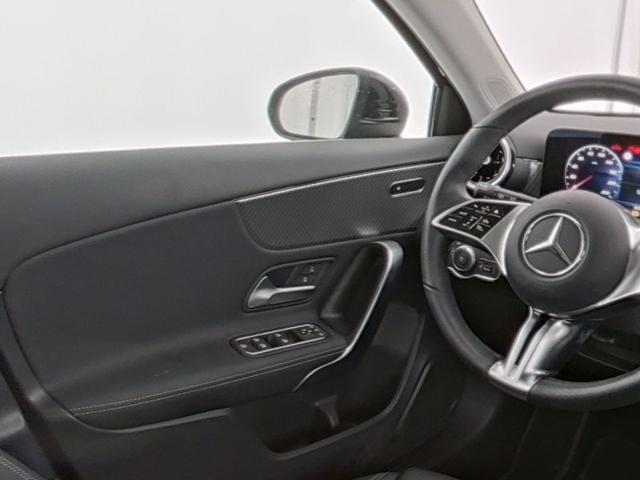 MERCEDES-BENZ A 180 Automatic Progressive Advanced