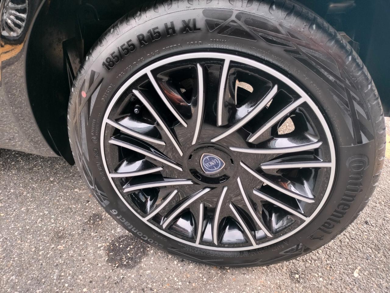 Lancia Ypsilon Hybrid Gold prezzo REALE