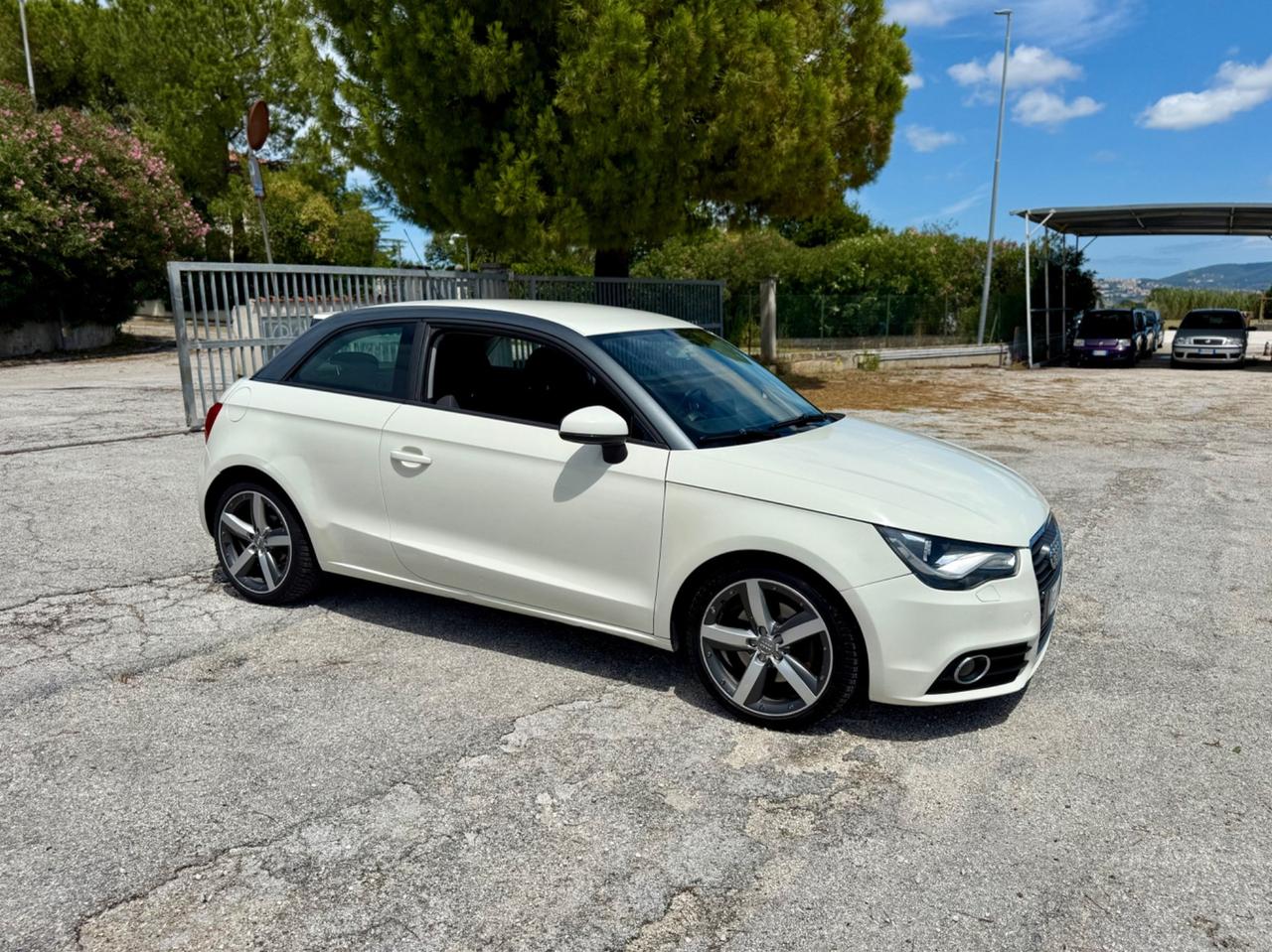Audi A1 1.6 TDi 90cv EURO5B - NEOPATENTATI OK