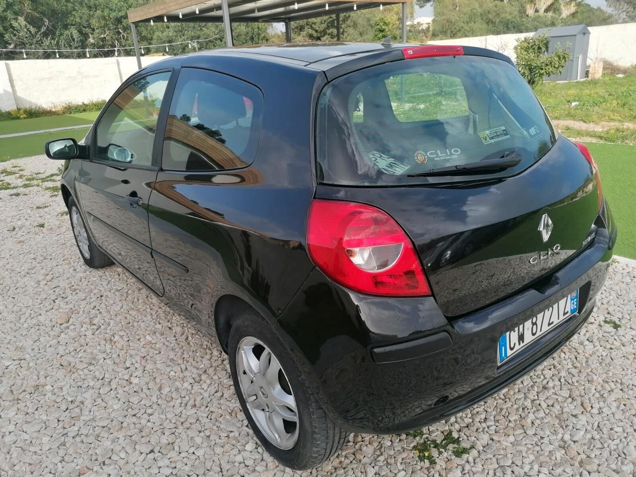 Renault Clio 1.2 16V 3 porte Confort