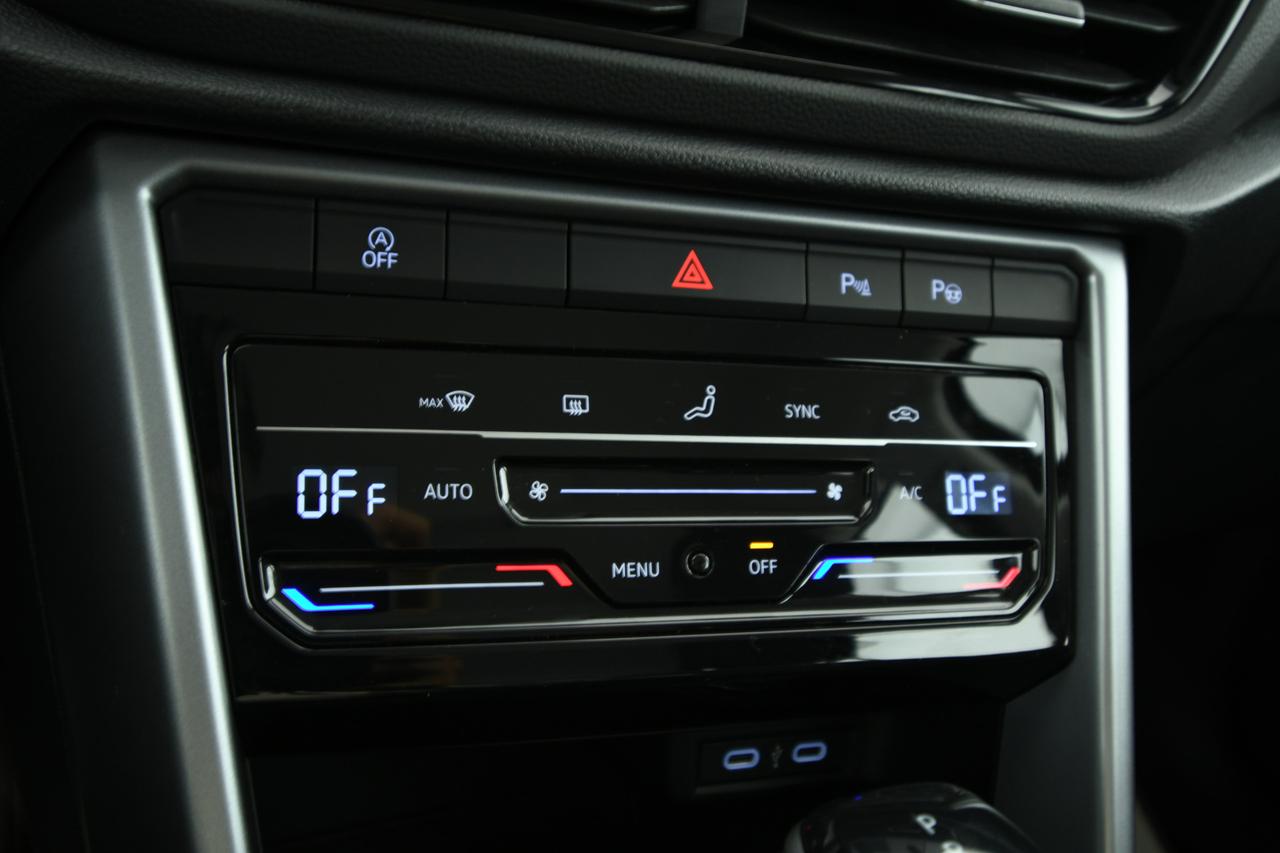 VOLKSWAGEN T-Roc 2022 - T-Roc 1.5 tsi Life dsg APP CONNECT+ACC+LED