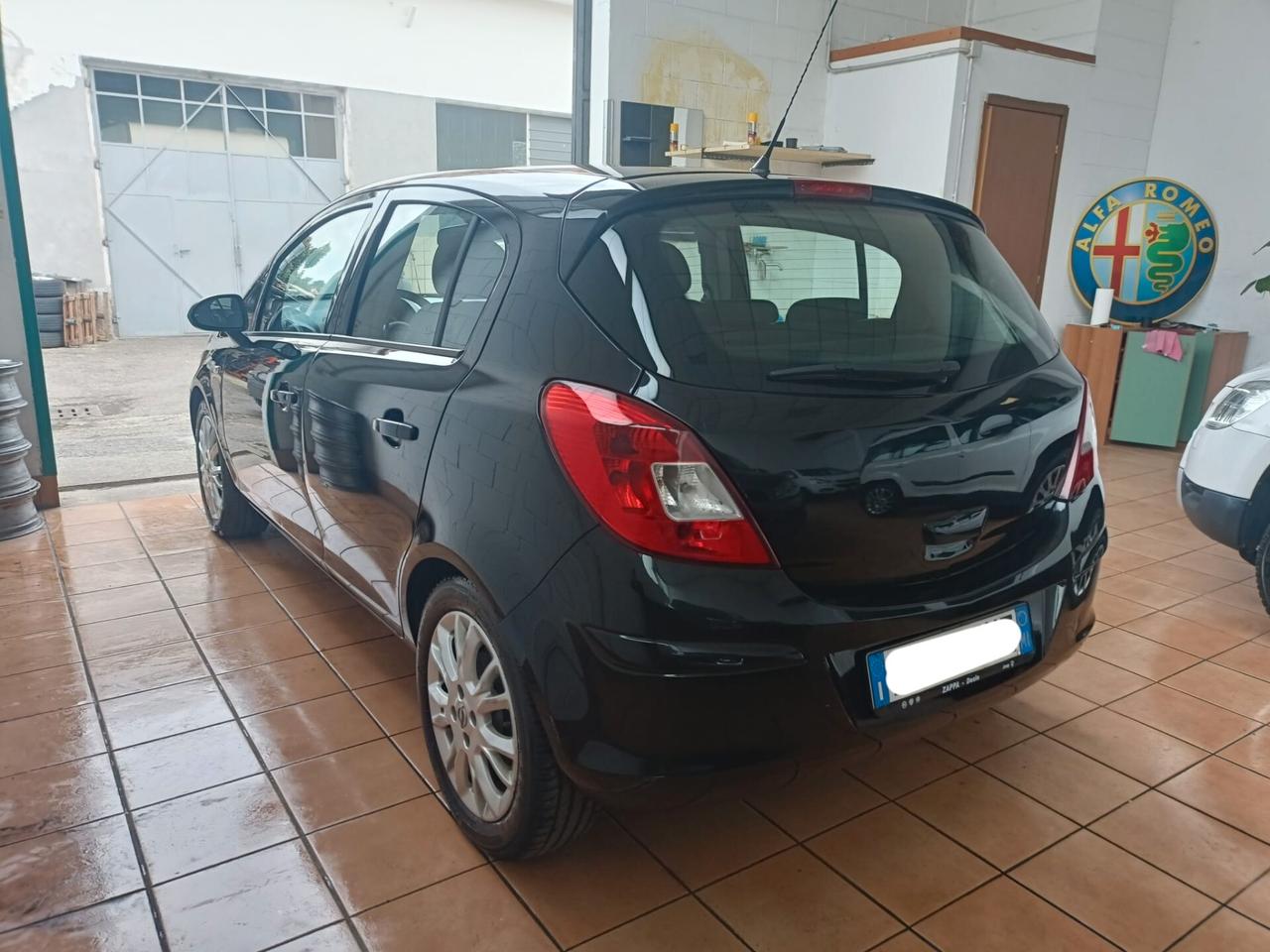 Opel Corsa 5p 1.2 BZ/GPL Cosmo, adatta anche a neop.