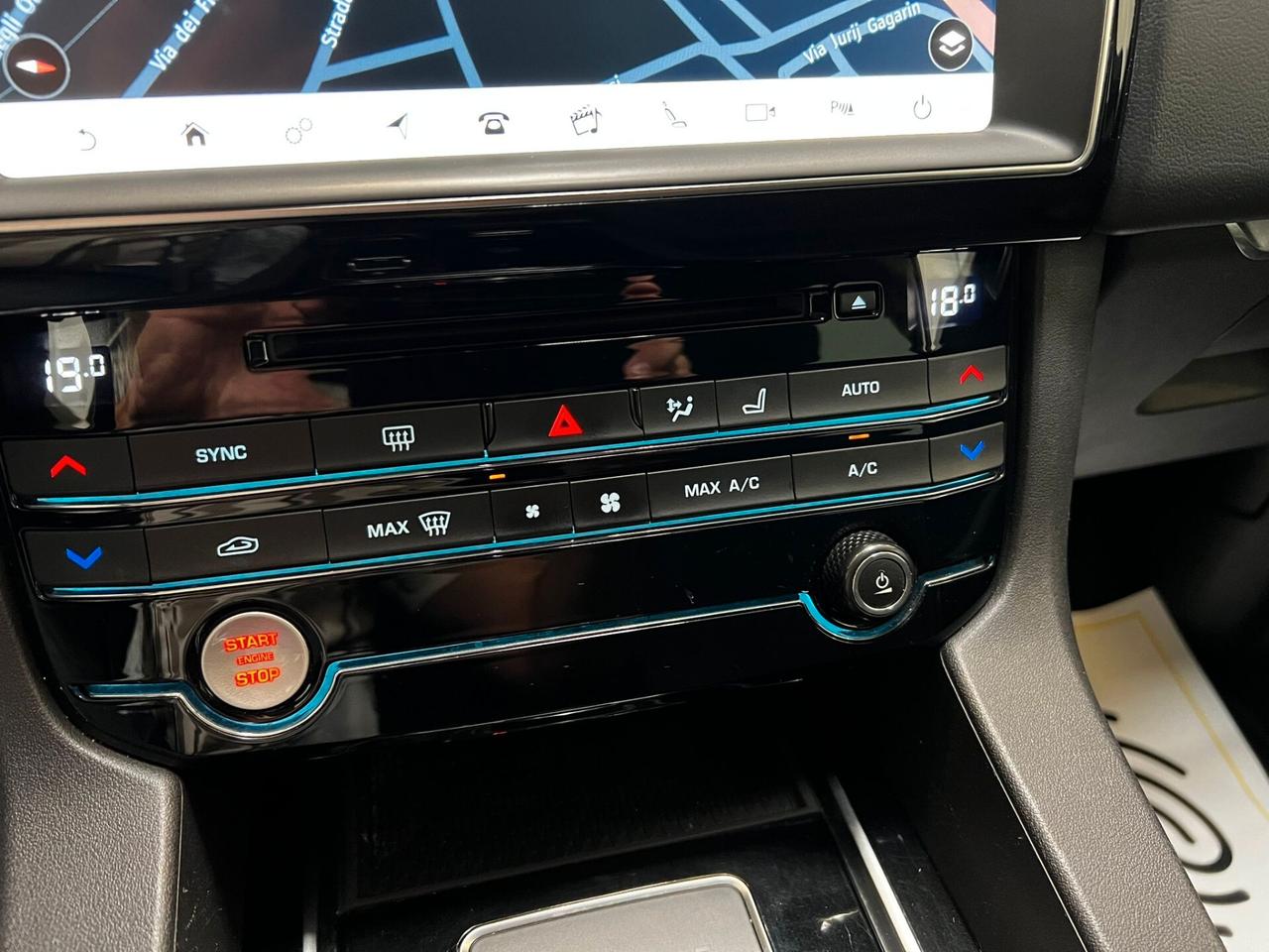 Jaguar F-Pace 2.0 D 180 CV AWD aut. Pure
